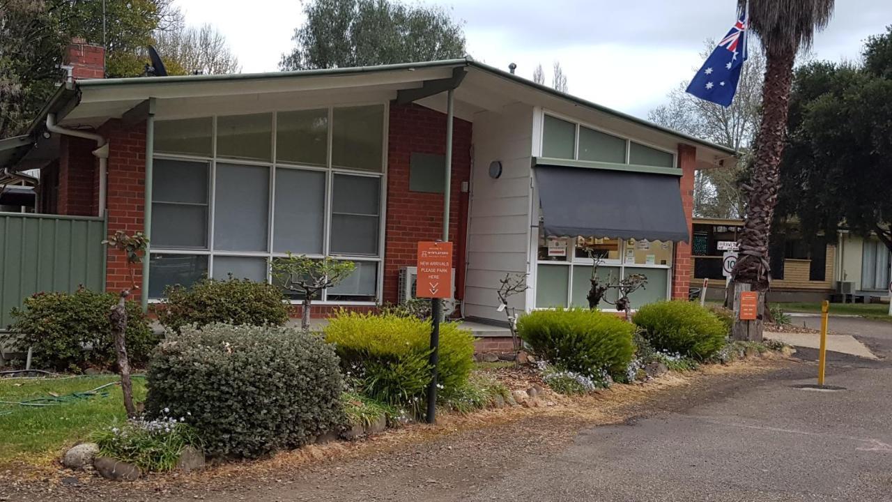 Myrtleford Holiday Park Екстериор снимка