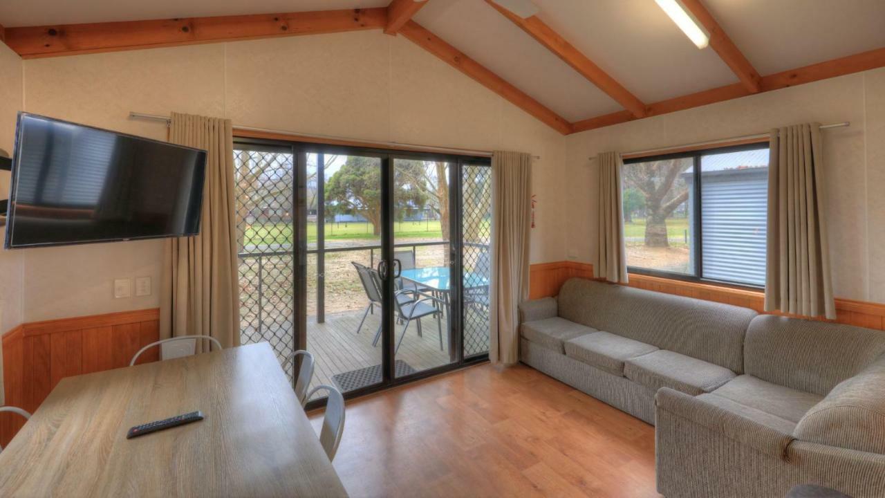Myrtleford Holiday Park Екстериор снимка
